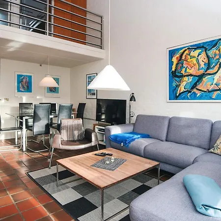 6 Person In Blavand-by Traum *