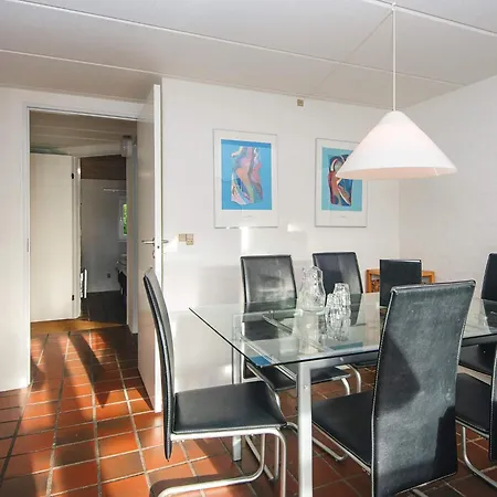 6 Person In Blavand-by Traum *